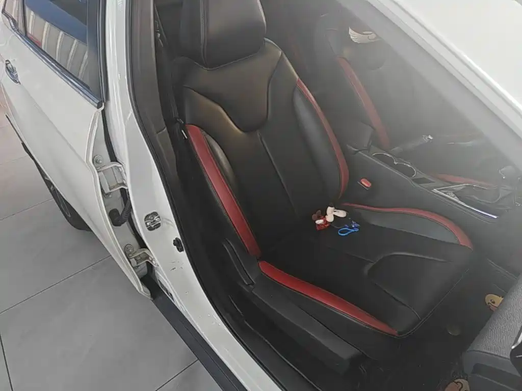 Venucia D60 2018 2018 1.6L CVT Smart Elite Edition