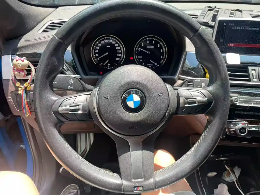 Photo 5 - BMW X2
