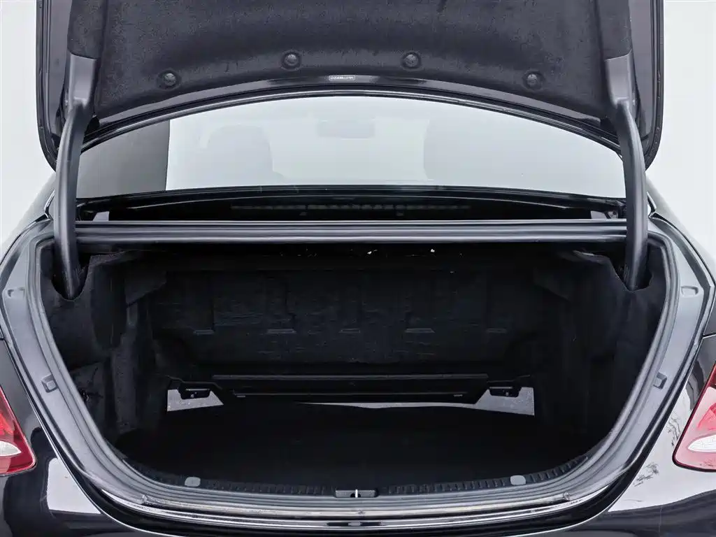 Mercedes-Benz E-Class 2020 Facelift E 300 L Fashion фото 16