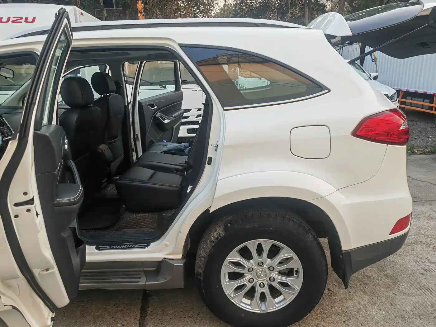 Jiangling Yusheng S350 2017 2016 2.4T Automatic 2WD Diesel Luxury Sunroof 5-seater