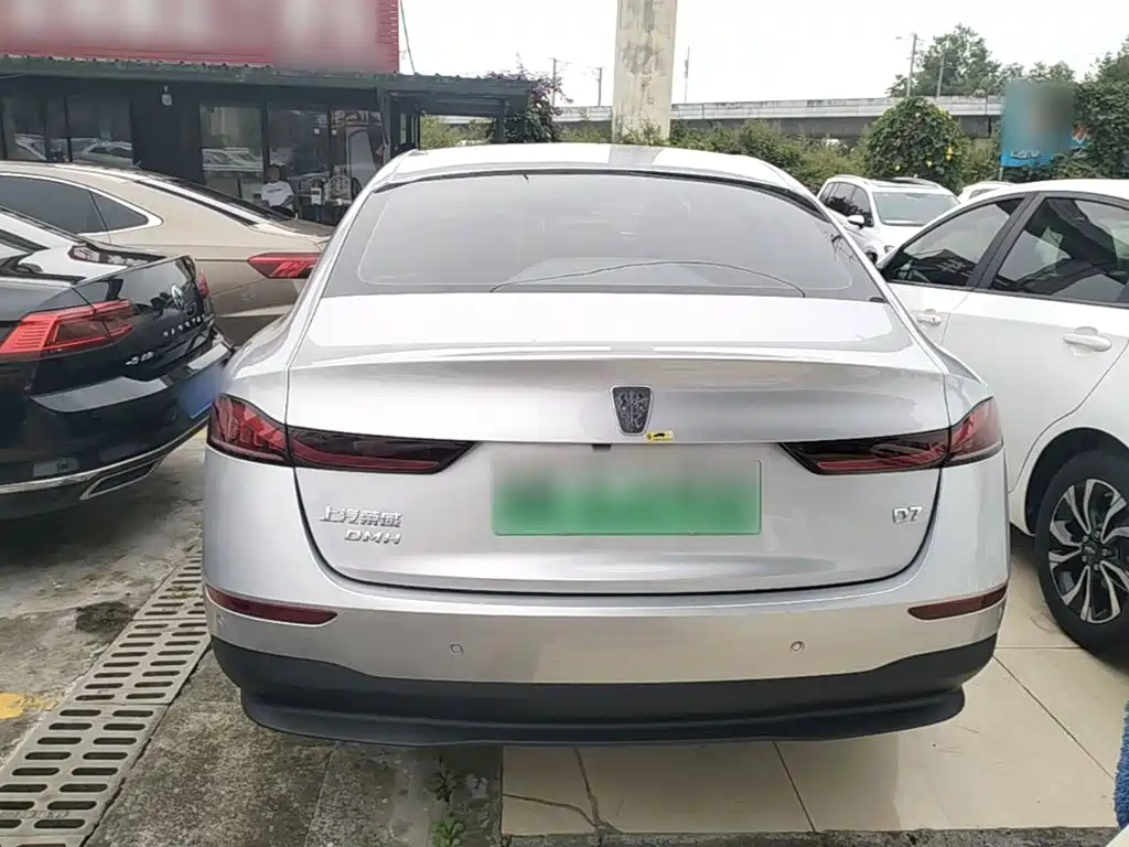 Фото 6 - Roewe D7
