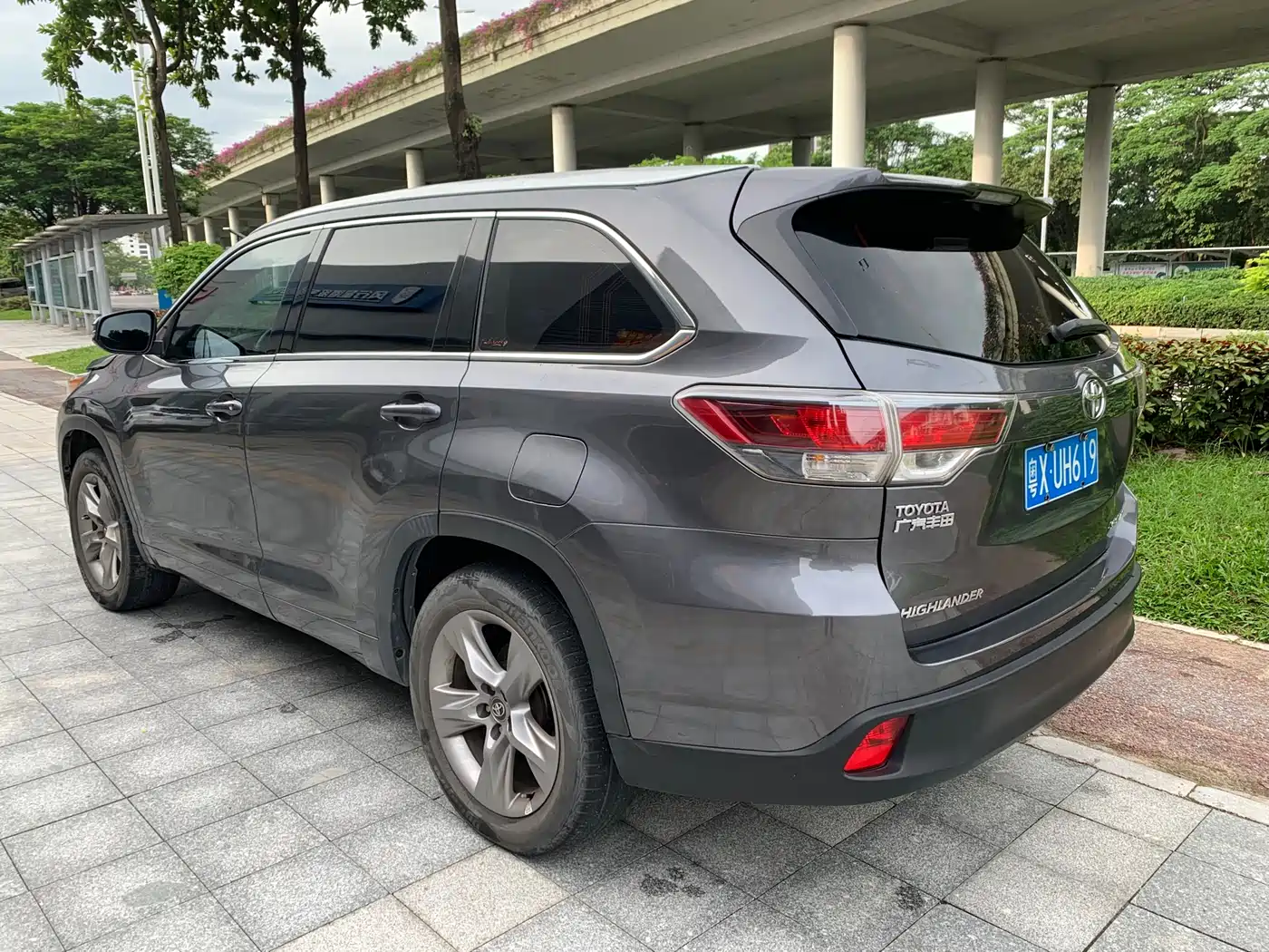 Toyota Highlander 2015 2.0T AWD Luxury Edition 7-seater фото 5