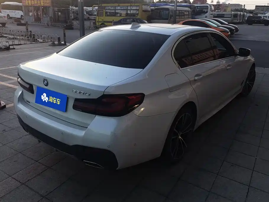 BMW 5-SERIES