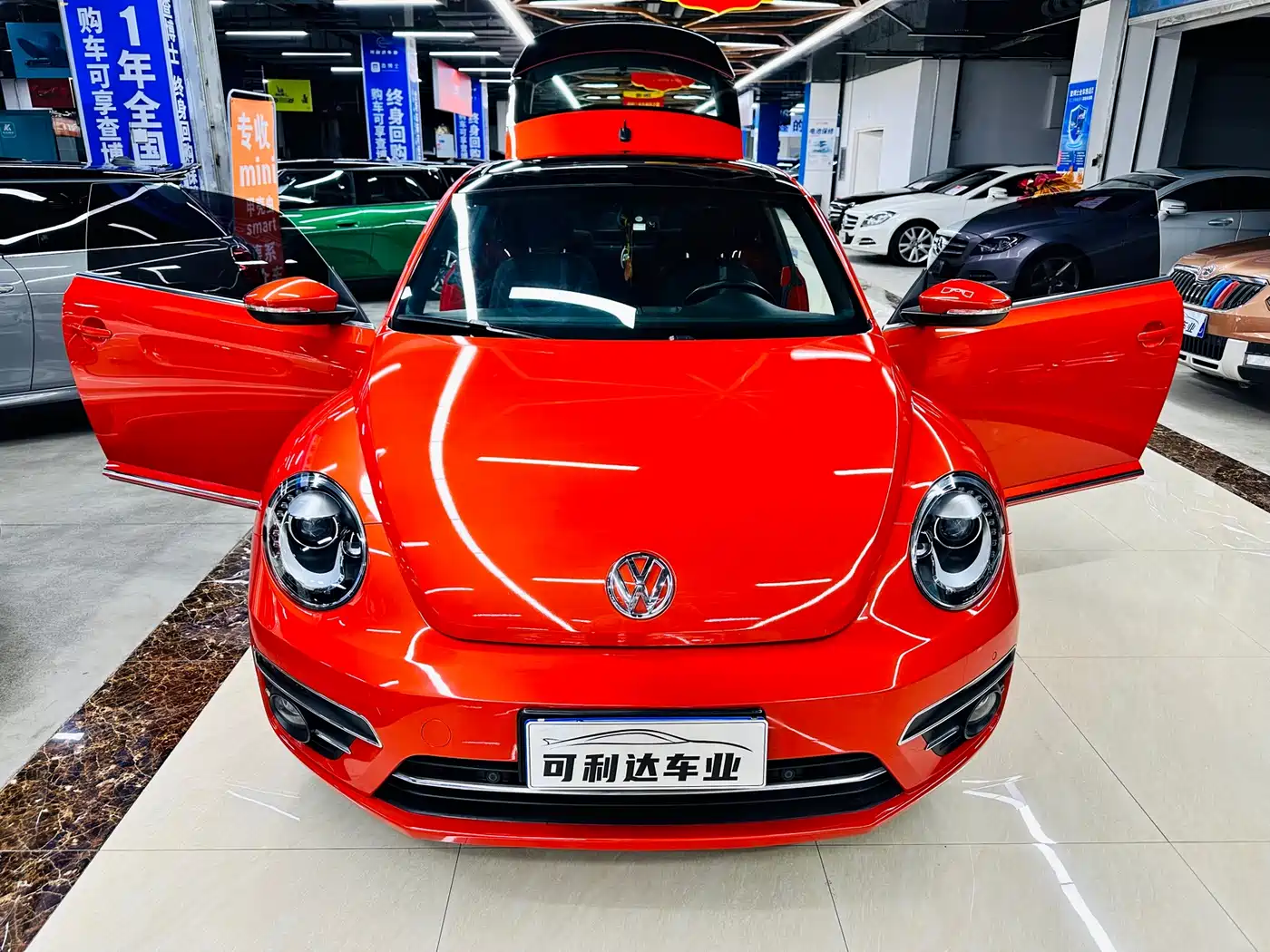 Volkswagen Beetle 2018 180TSI Trend Joy Edition фото 20