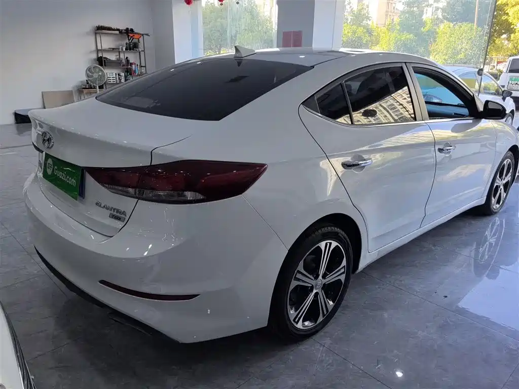 Hyundai Elantra 2018 1.4T DCT Dynamic·Vitality Model фото 23