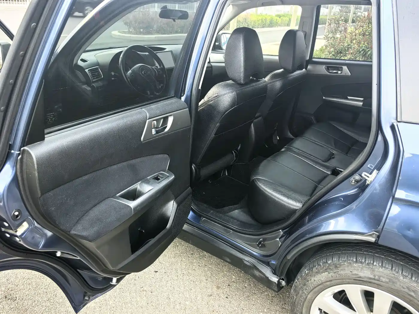 Subaru Forester 2011 2.5XS Automatic Luxury Edition фото 10