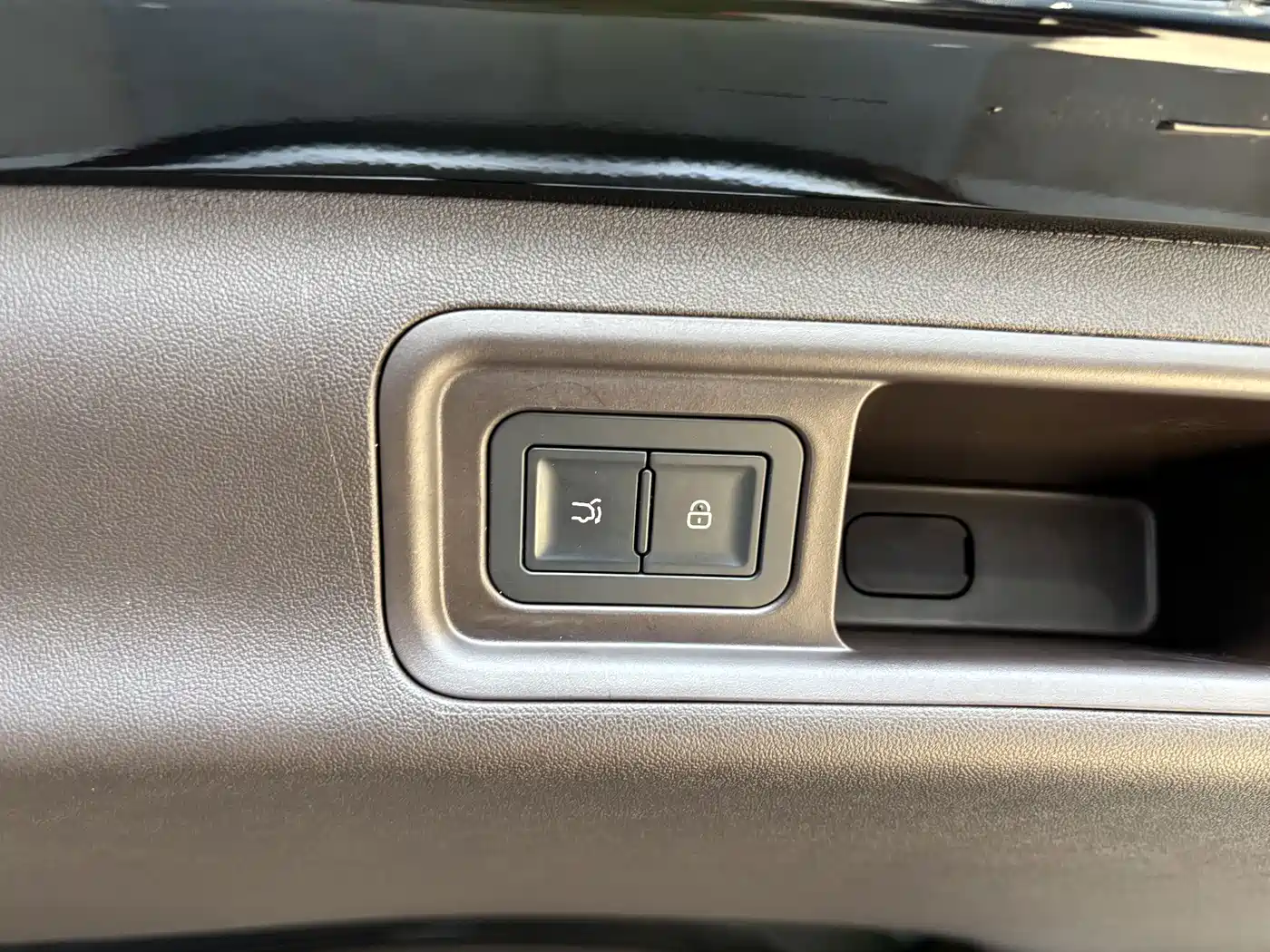 Denza D9 2025 2025 Model DM-i Smart Drive Edition 1020 AWD Flagship