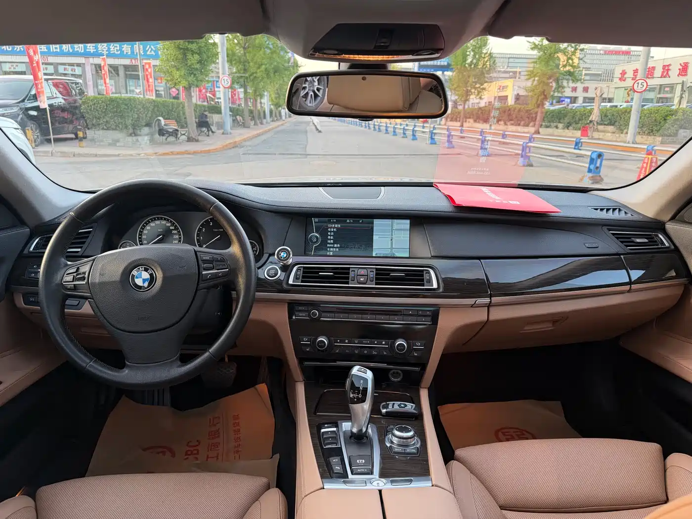 BMW 7 Series 2013 Model 740Li Luxury фото 9