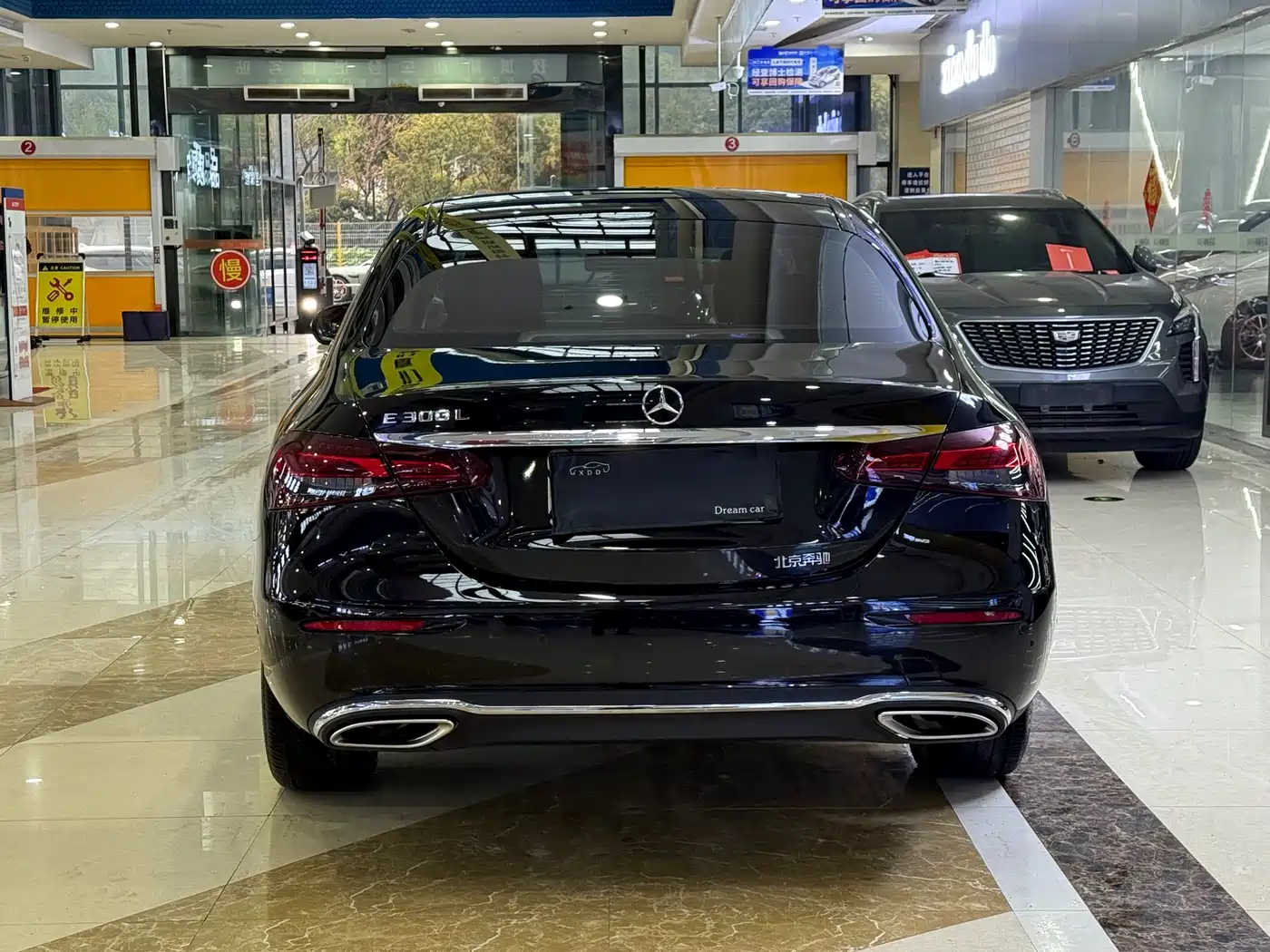 MERCEDES-BENZ E CLASS