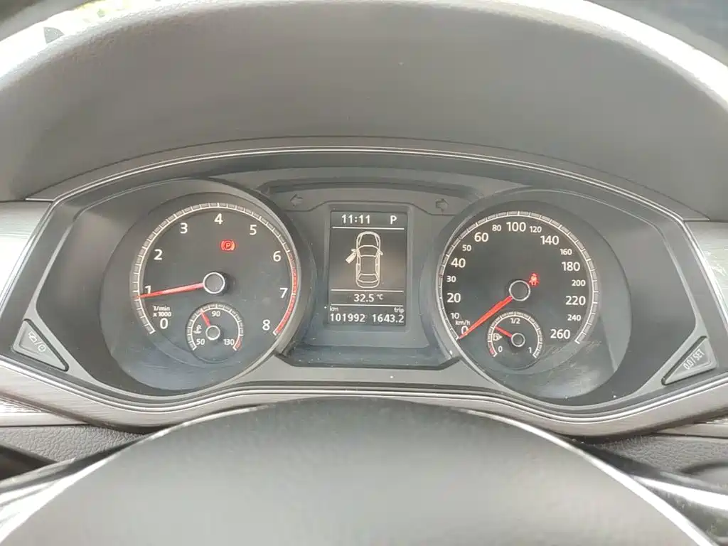 Фото 12 - Volkswagen Passat