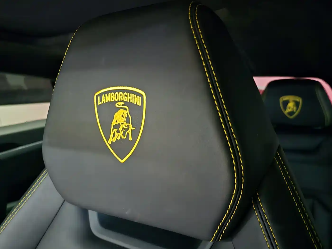 Lamborghini Urus 2018 4.0T V8 фото 8