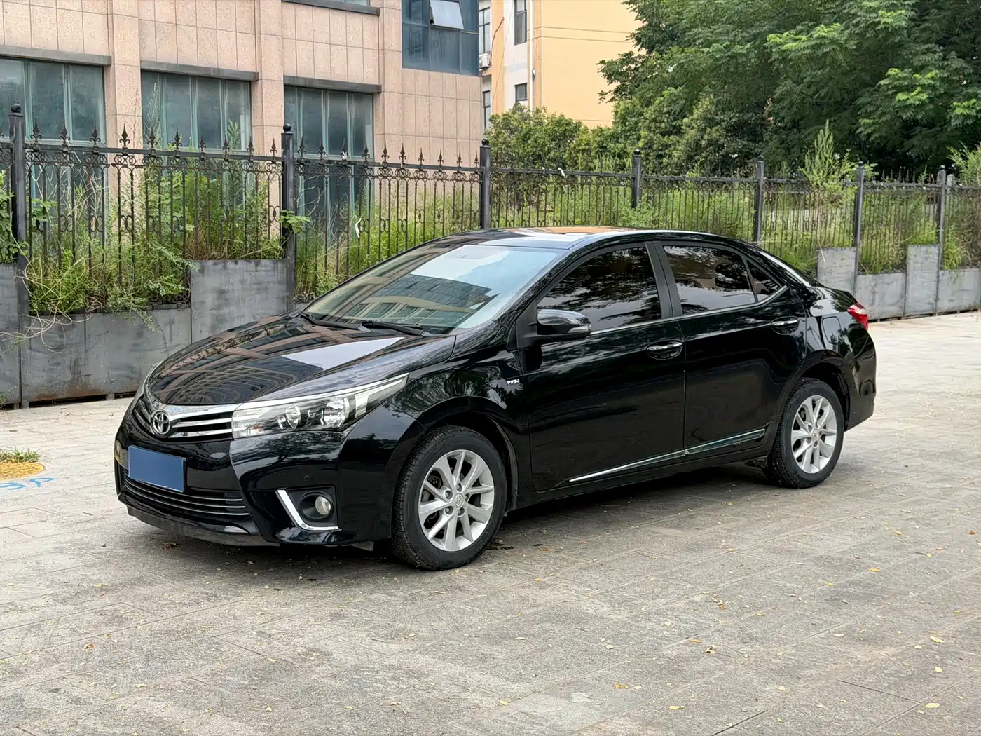 Фото 1 - Toyota Corolla