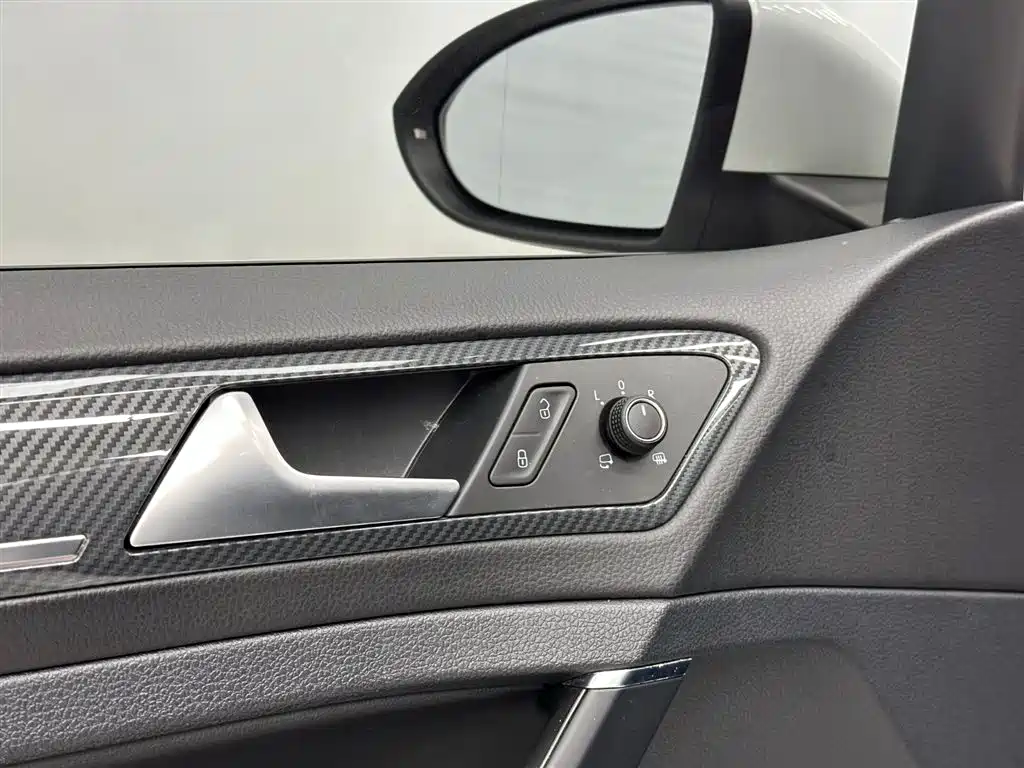 Volkswagen Golf 2020 Beloved Edition 280TSI DSG Luxury фото 7