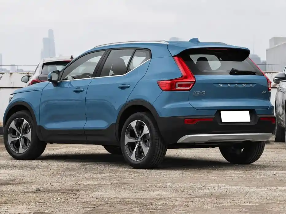 Volvo XC40 2024 2025 B4 AWD Smart Elite Luxury Edition