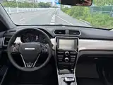 Фото 16 - Haval H2
