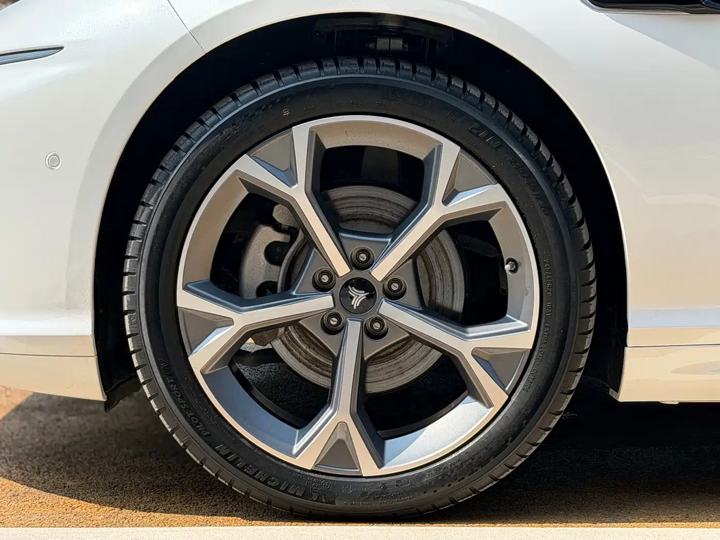 Nezha Auto Nezha S Shooting Brake 2024 2024 Extended Range 300 Pro Edition