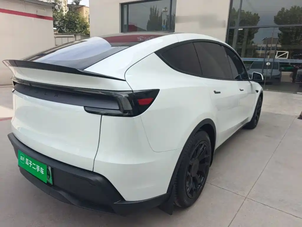 Tesla Model Y L 2026 2025 Facelift Long Range AWD