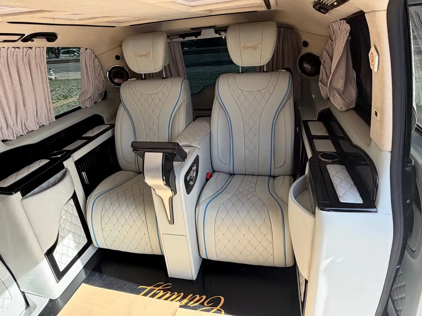 Mercedes-Benz V-Class 2018 V 260 Premium Edition China VI фото 18