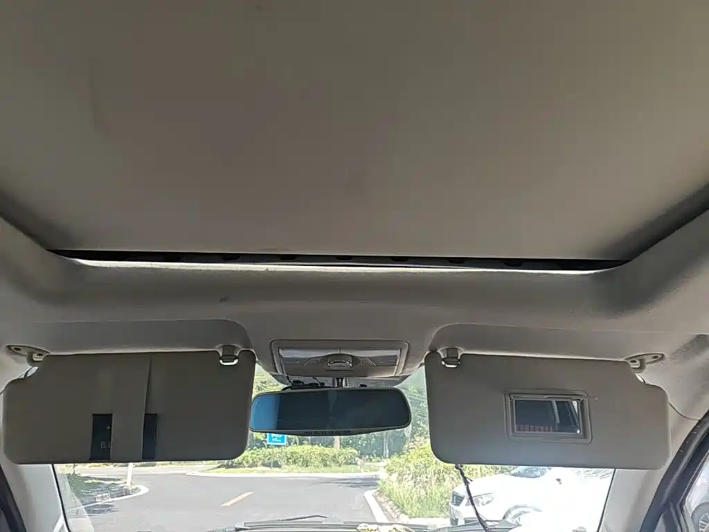 Фото 18 - BAIC Huansu S3