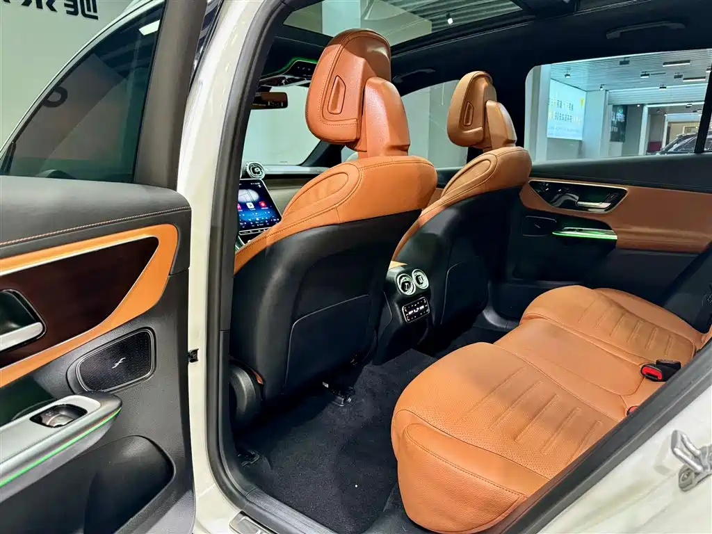 Mercedes-Benz GLC 2025 Facelift GLC 300 L 4MATIC Dynamic 5-seater фото 27