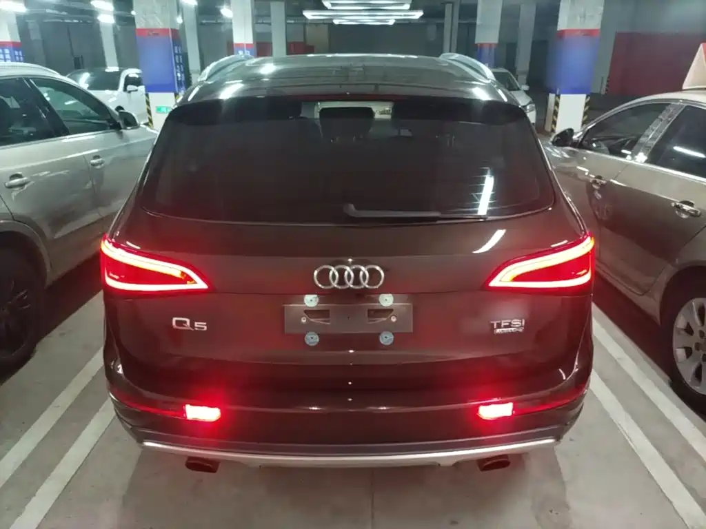Audi Q5 2018 2017 Plus 40 TFSI Technology