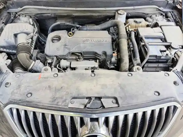 Buick Envision Plus 2017 20T FWD Premium — фото 3