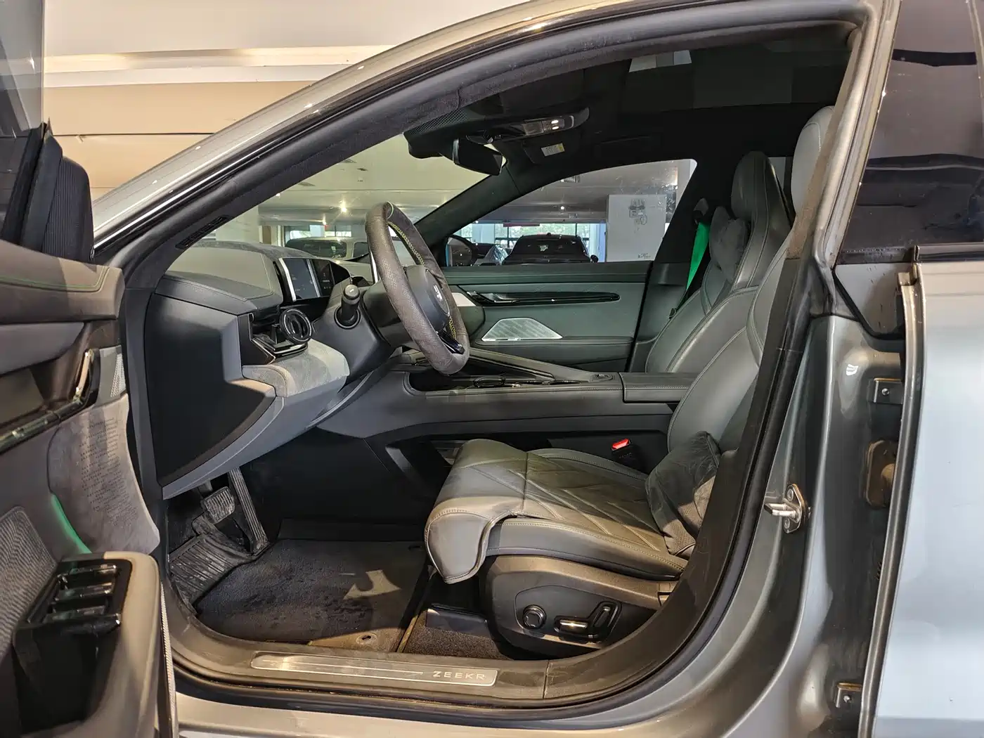 ZEEKR EXTREME KRYPTON 001