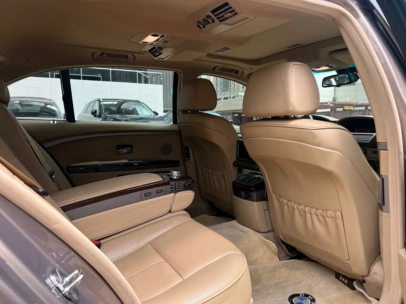 BMW 7 Series 2005 Model 730Li фото 7