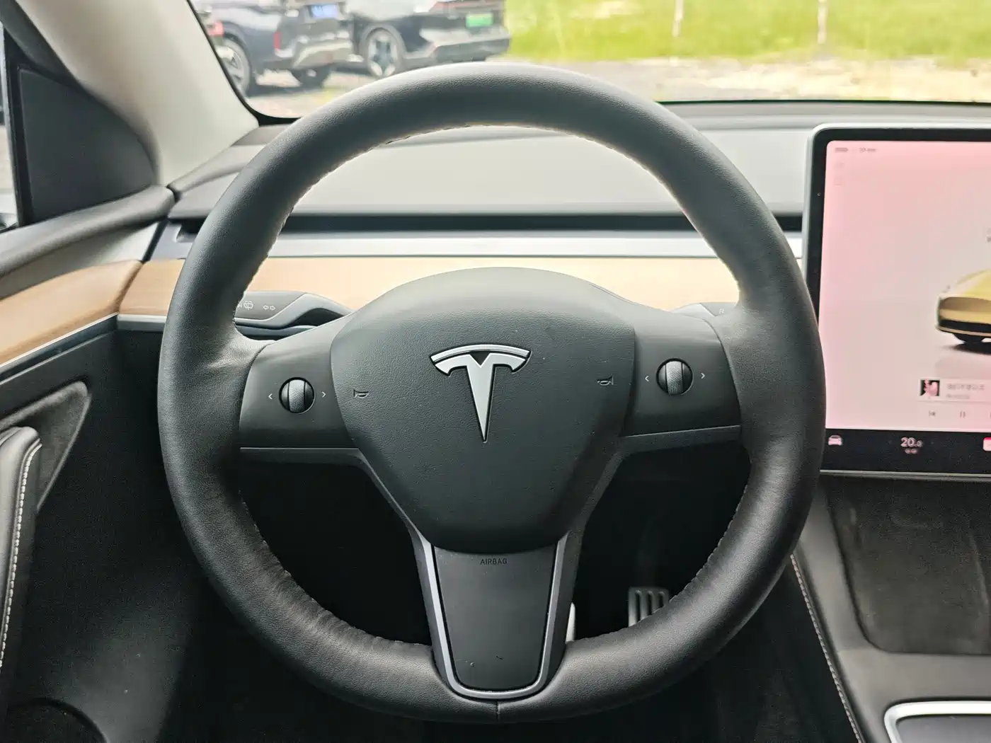 Фото 15 - Tesla Model Y