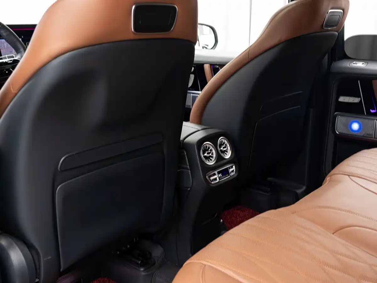 Mercedes-Benz G-Class 2024 G 500 фото 15