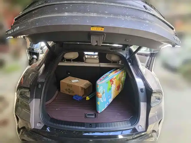 Xiaomi Auto Xiaomi YU7 2025 Extended Range RWD Edition — фото 5