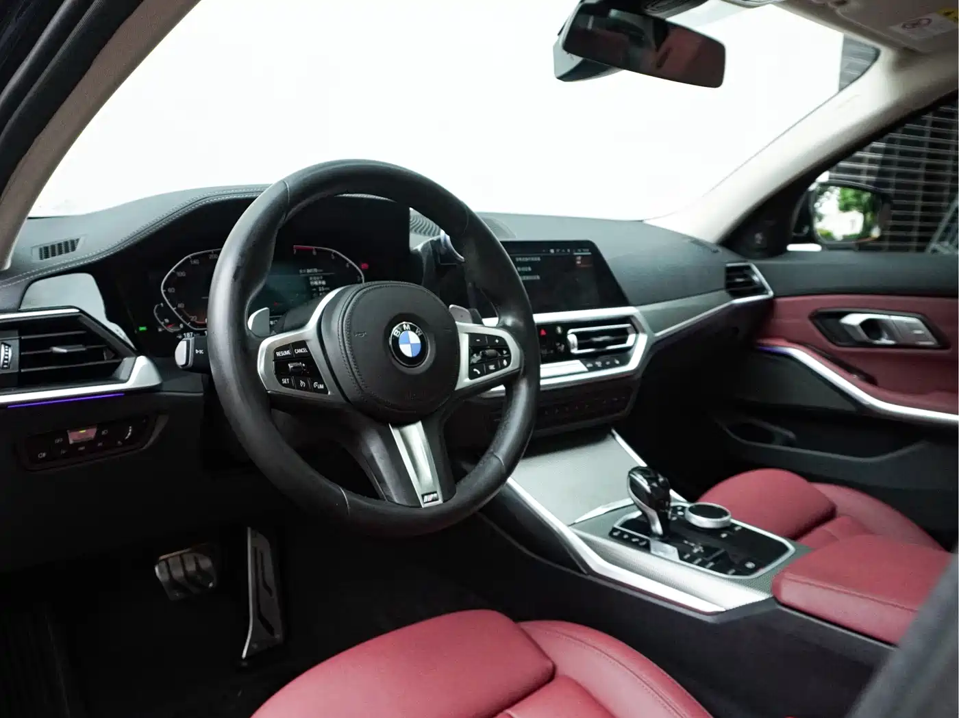 Photo 28 - BMW 3 Series