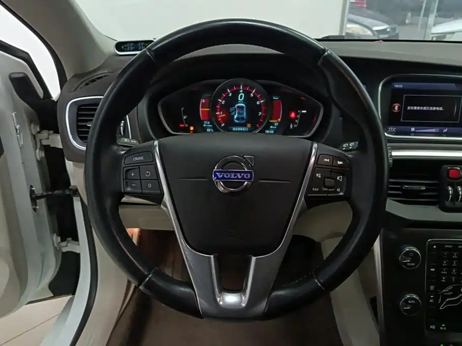 Volvo V40 2013 2013 2.0T Elegance Edition