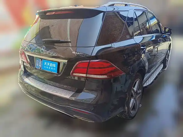 Mercedes-Benz GLE 2018 GLE 400 4MATIC Ultimate Edition — фото 2