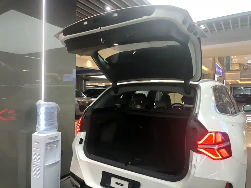BMW X3 2026 2025 xDrive30L Leading M Sport Package