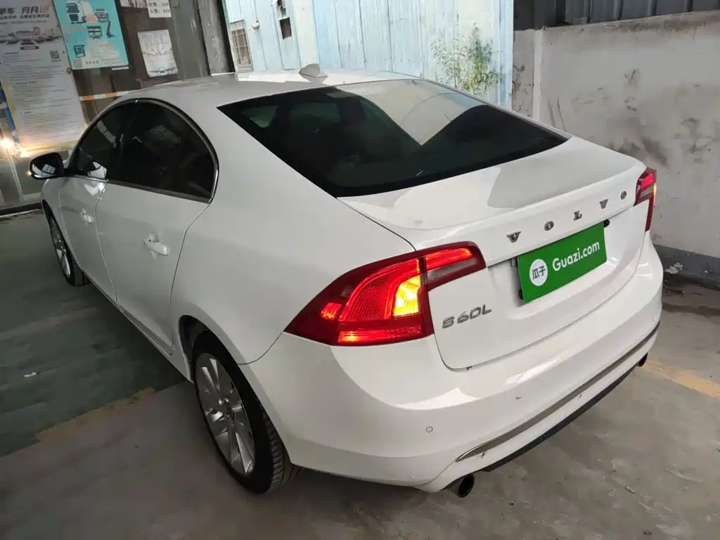 Volvo S60 2014 2014 Volvo S60L 2.0T Zhi Yuan Edition
