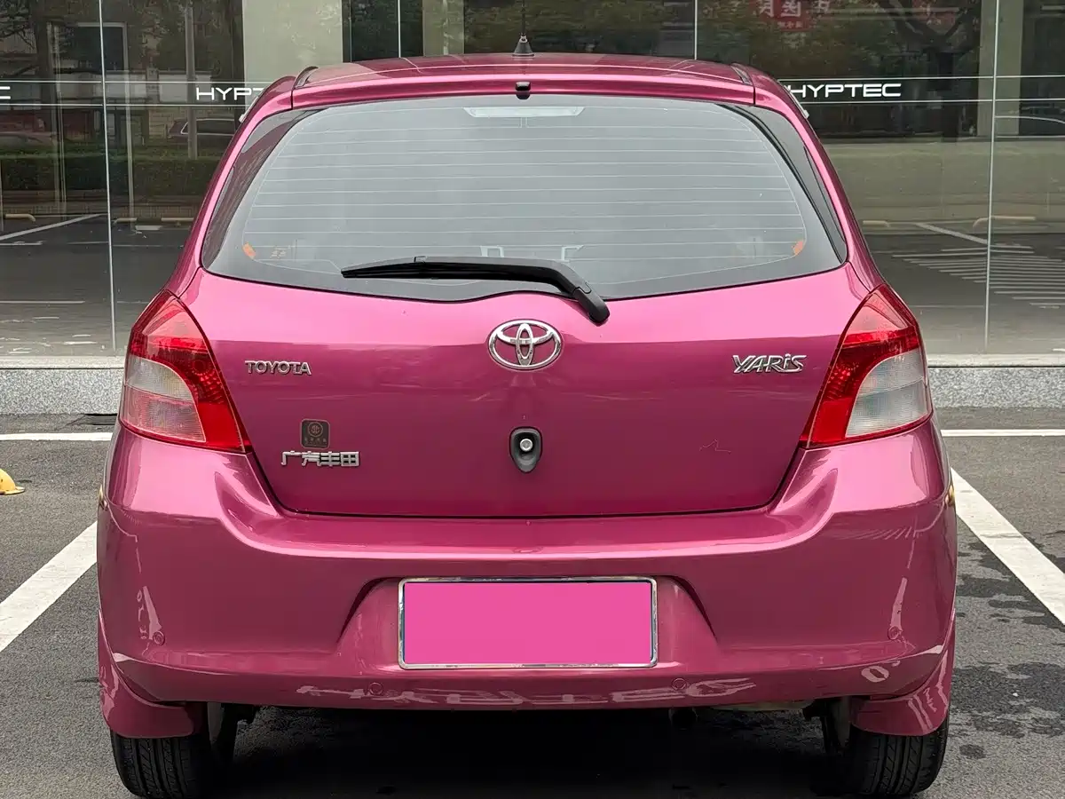 Toyota Yaris 2012 2011 1.6E Auto Charm Edition