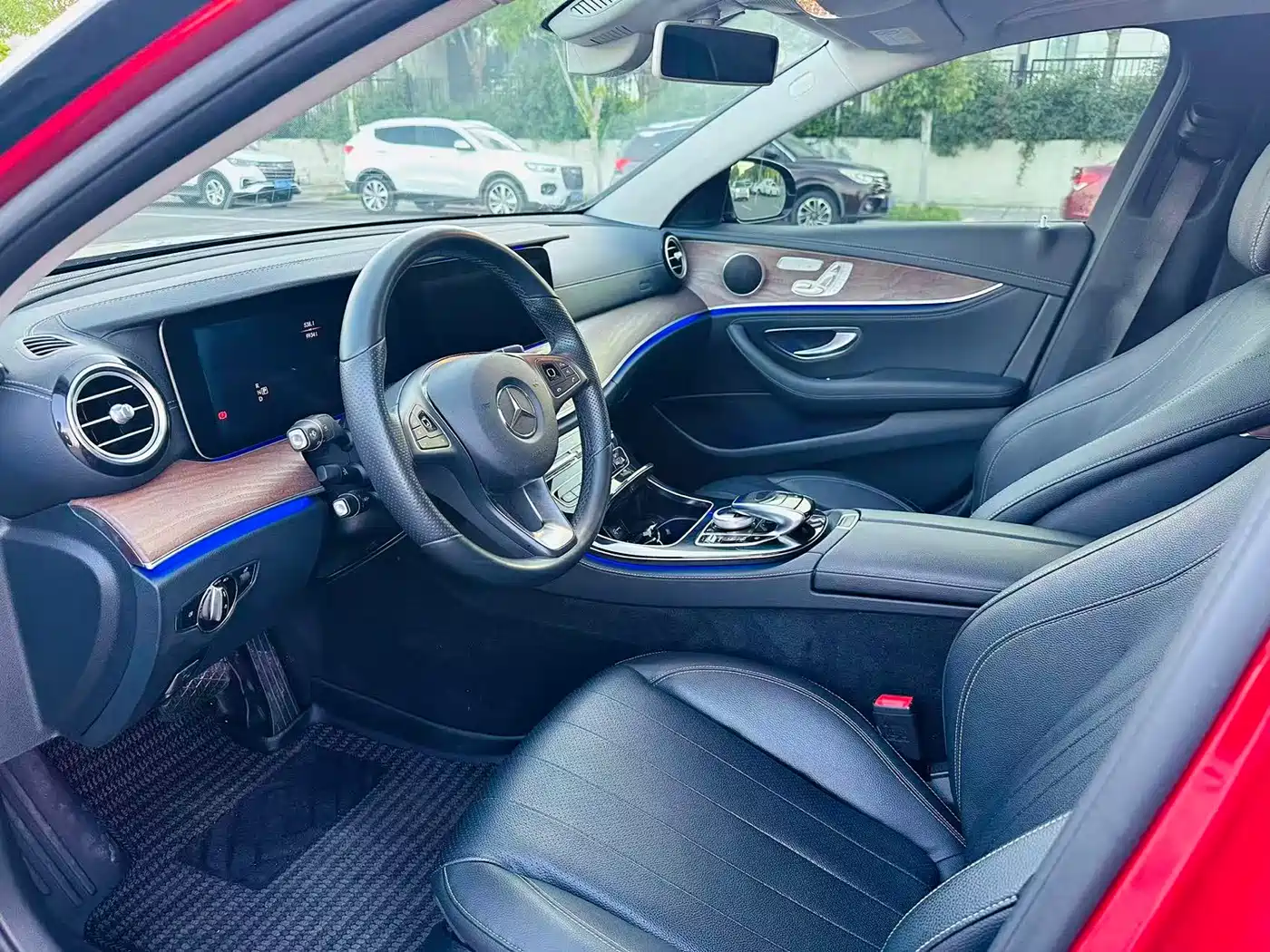 Mercedes-Benz E-Class 2017 E 300 L Luxury фото 6