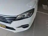 Фото 24 - Roewe 360
