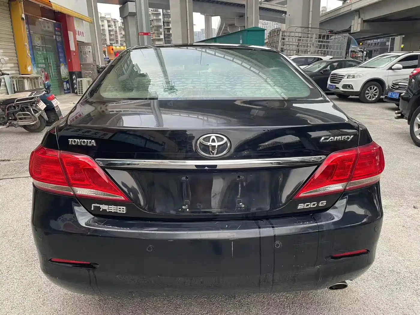 Фото 4 - Toyota Camry