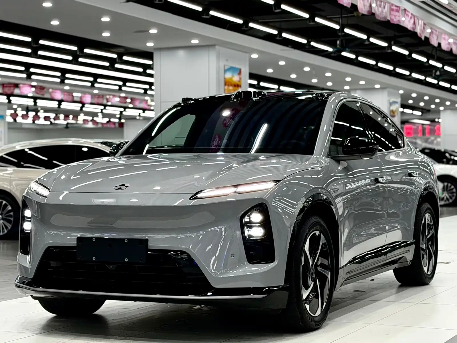Photo 1 - NIO EC6