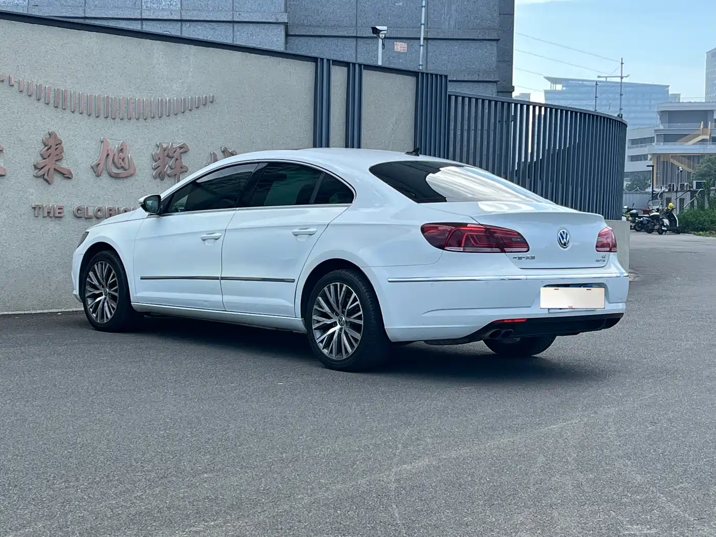 Volkswagen FAW-Volkswagen CC 2016 Model 1.8TSI Luxury фото 6