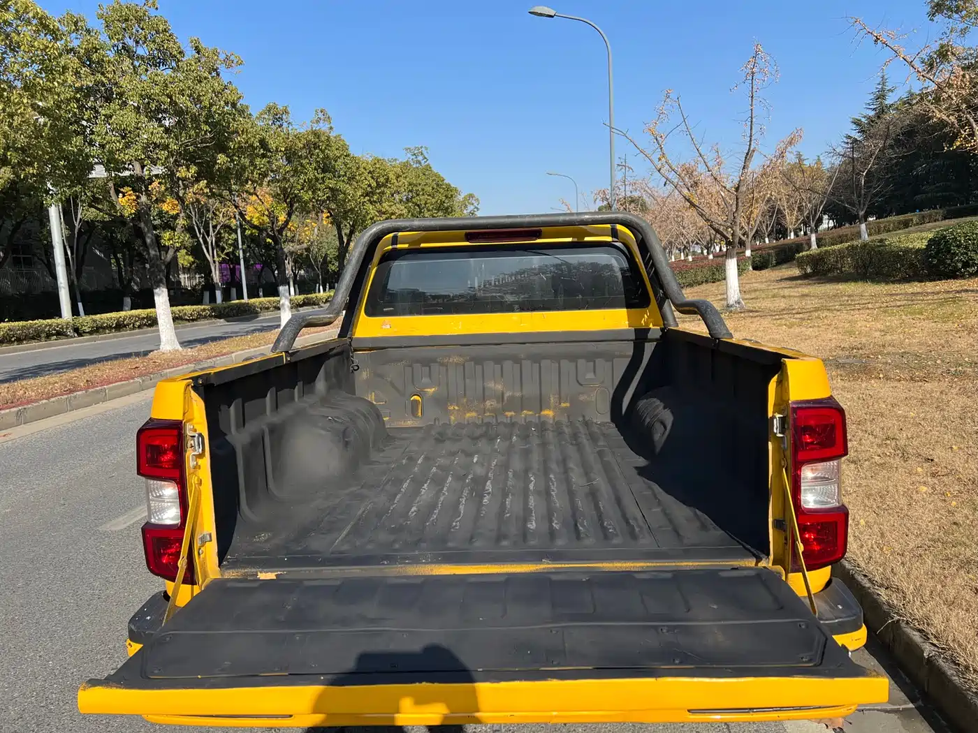 Isuzu TAGA Daka 2022 2021 1.8T Petrol Manual 2WD Ultra Luxury Long Wheelbase CE18