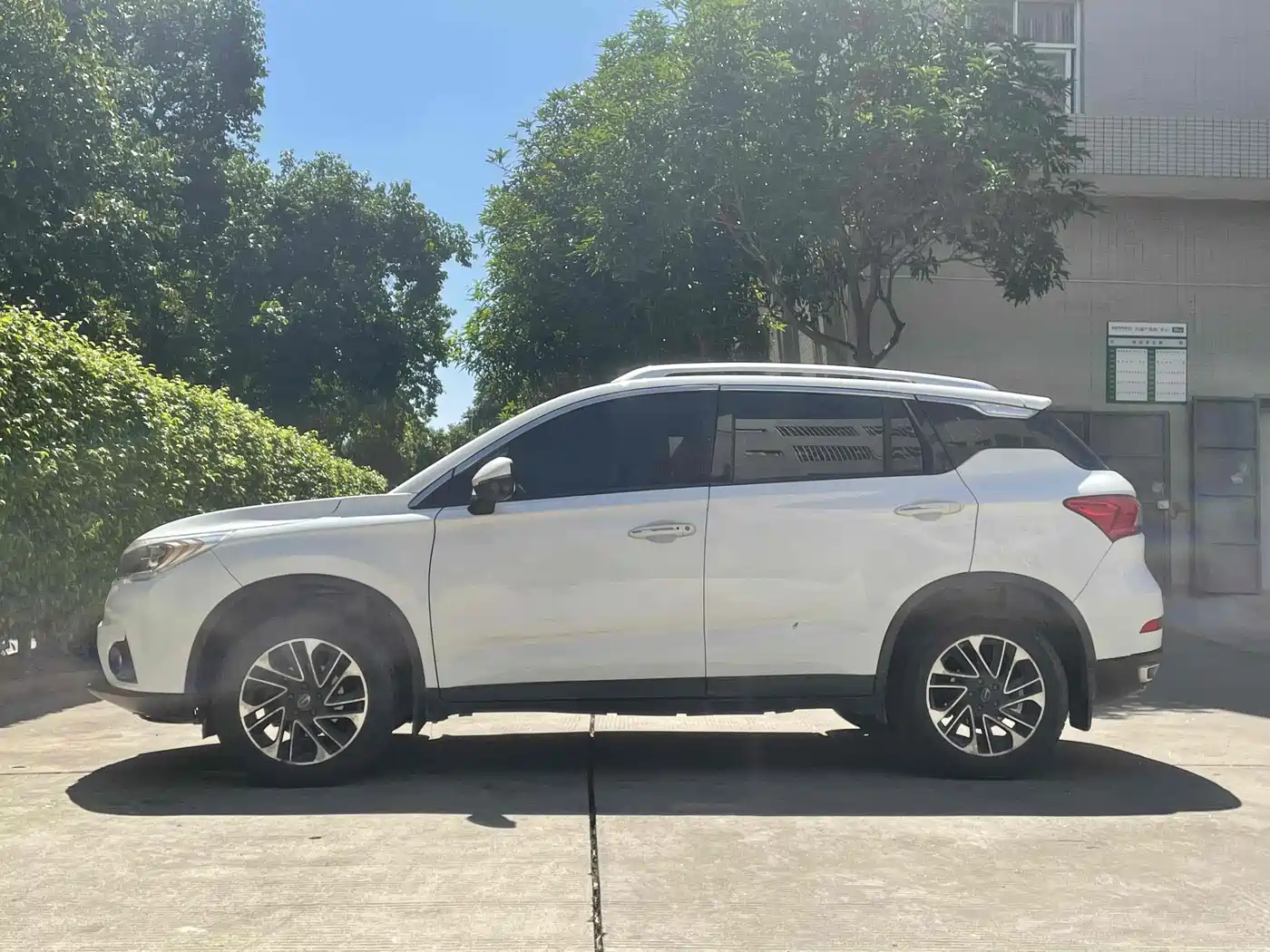 GAC Trumpchi Trumpchi GS4 2015 200T G-DCT Elite Edition фото 5