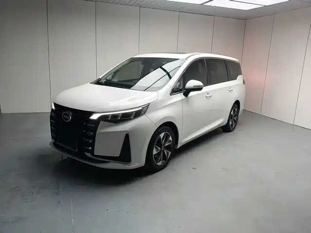 Trumpchi M6 270T DCT, Люкс, 7 мест