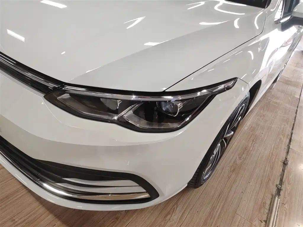 Volkswagen Golf 2023 280TSI DSG Pro фото 3