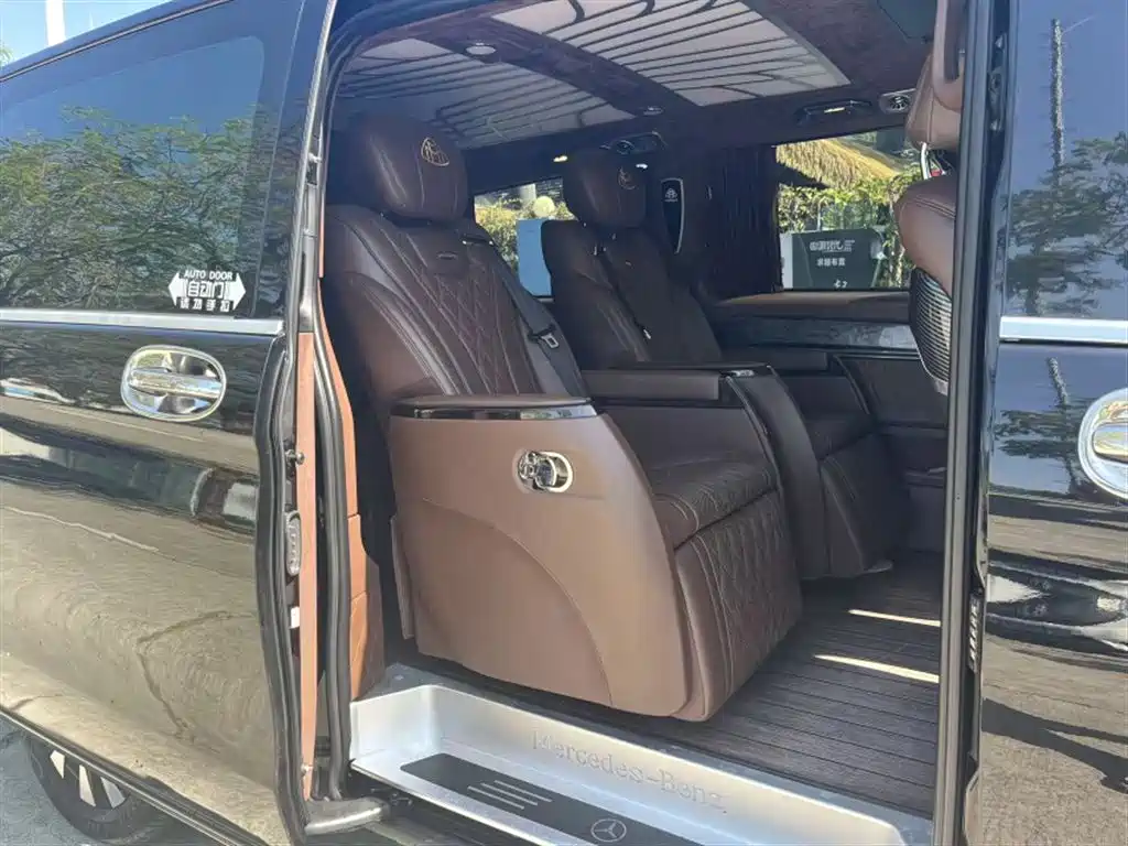 Mercedes-Benz Vito 2021 2.0T Elite 7-Seater фото 17