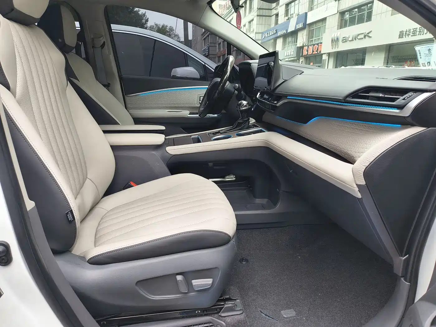 Toyota Sienna 2023 2.5L Hybrid Comfort Edition фото 20