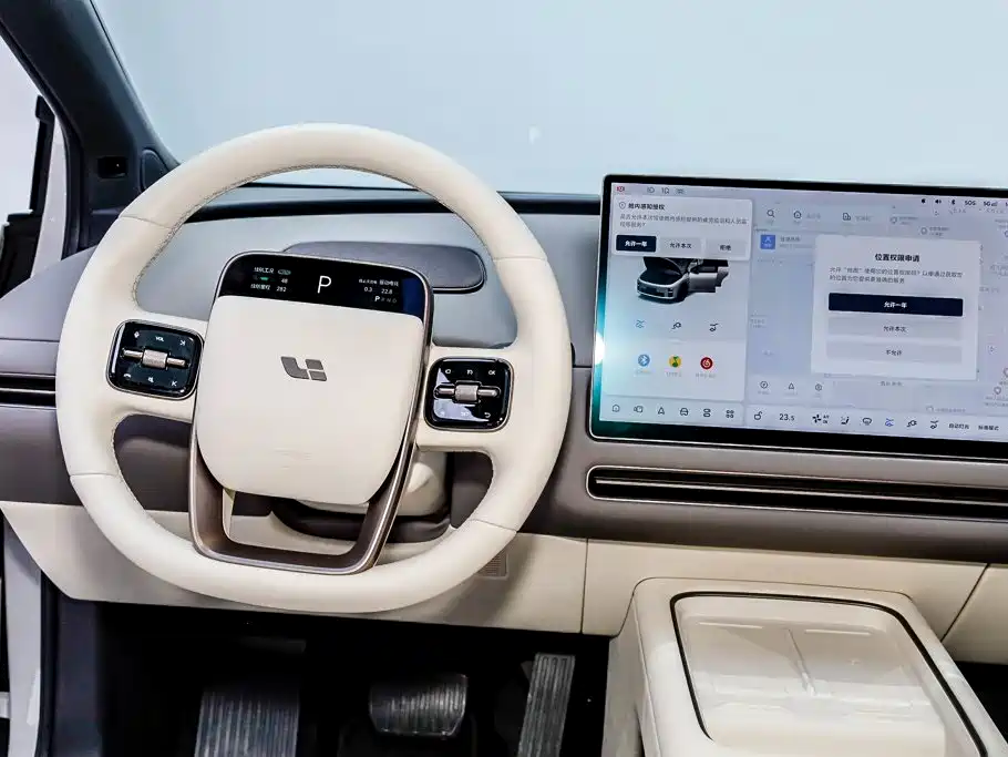 Li Auto i6 2025 2025 2WD Base Model