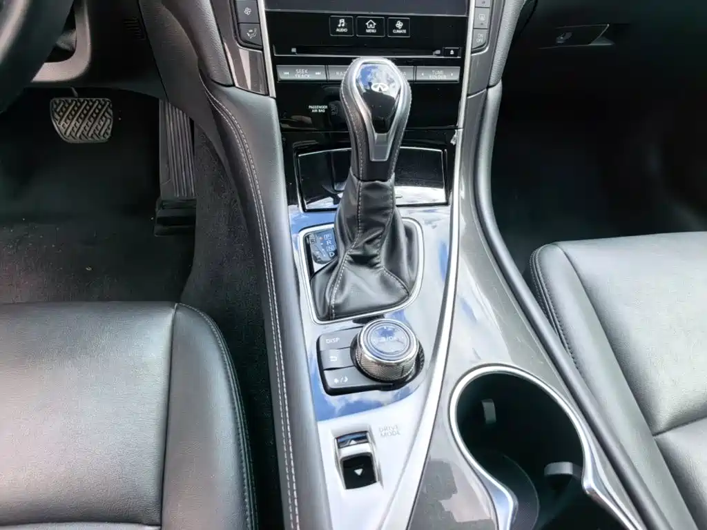 Infiniti Q50L 2019 2018 2.0T Comfort (China VI)